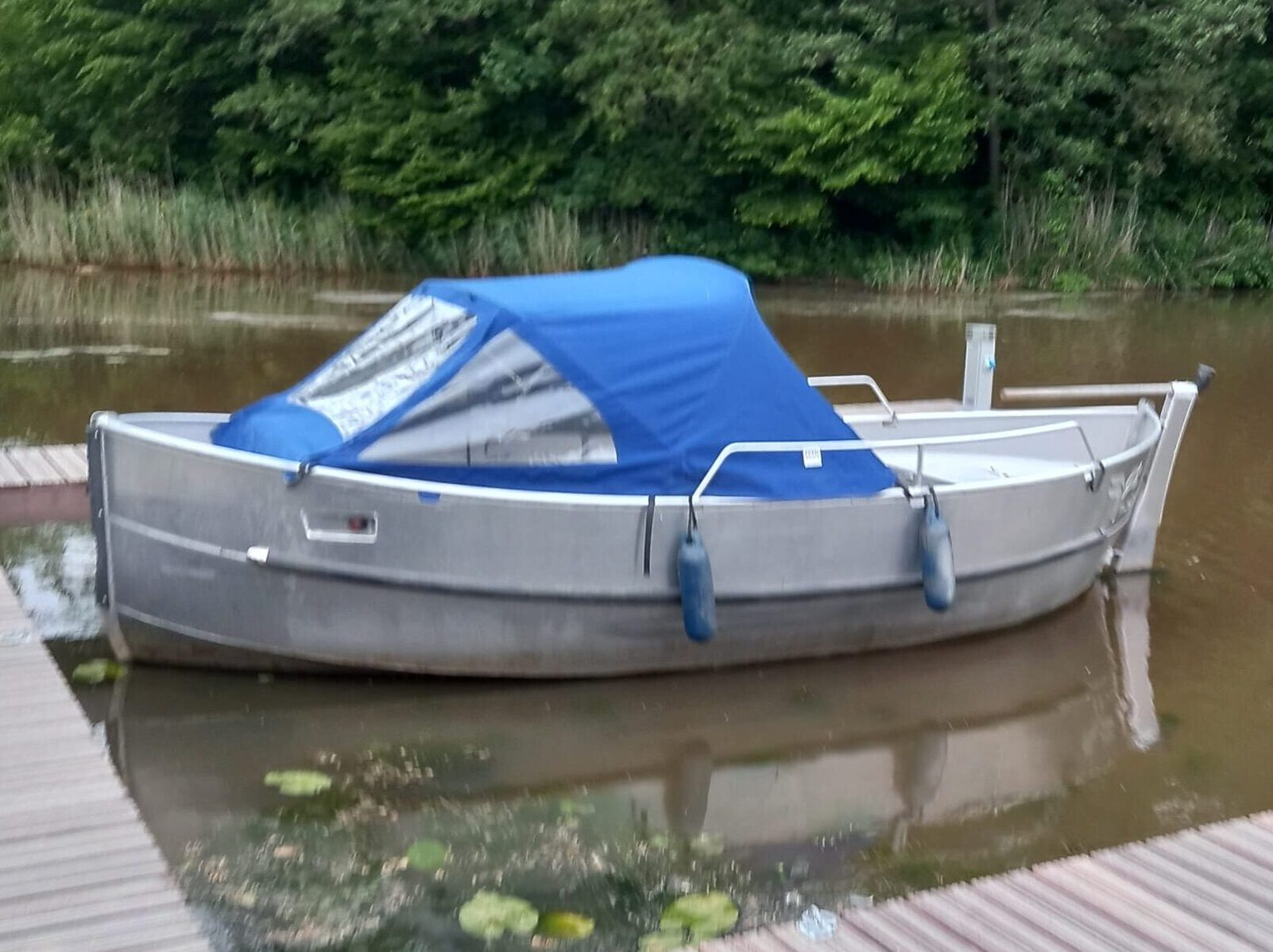 Friendship (5,8 m) van Rent a Boat Flevoland in Kraggenburg